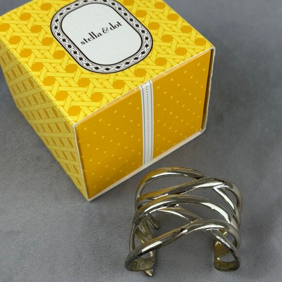 Stella & Dot Bracelet - Picture 3 of 5